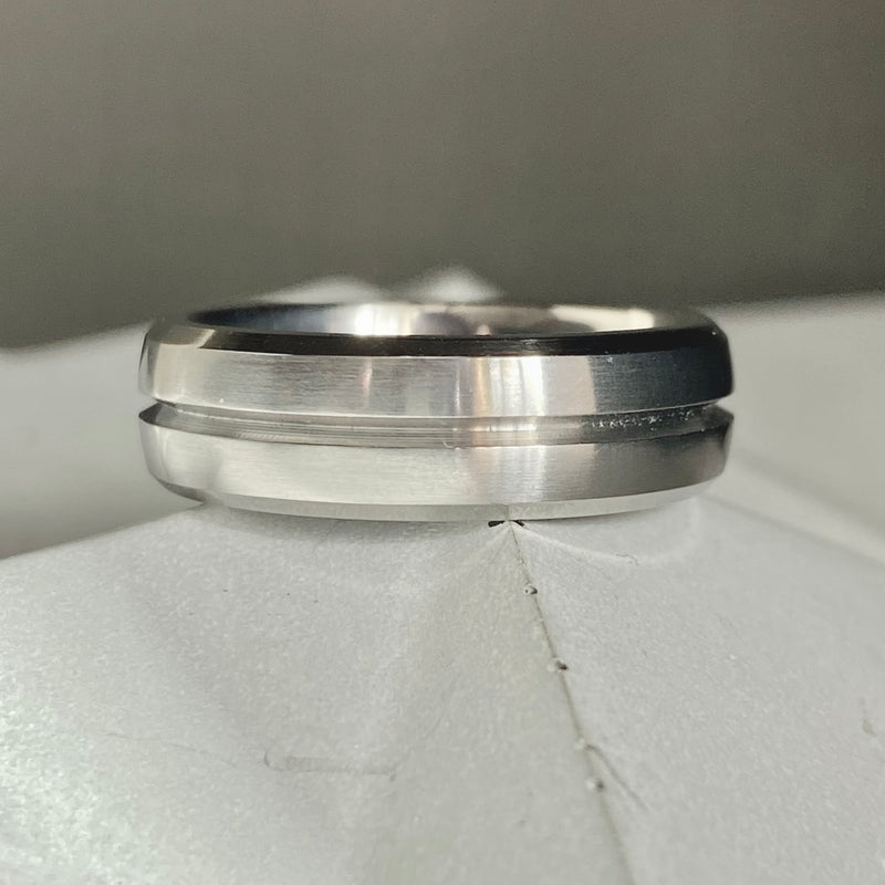 Shallow Dome Titanium Groove Ring Groove