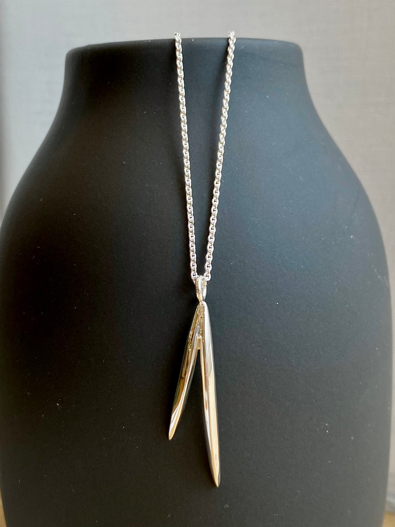 Double Thorn Pendant
