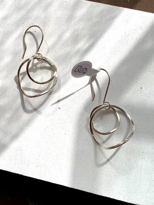 Silver Interlocking Double Circle Drop Earrings