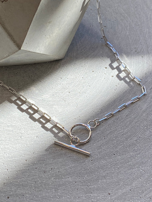 Small T-Bar On Delicate Paperchain Necklace