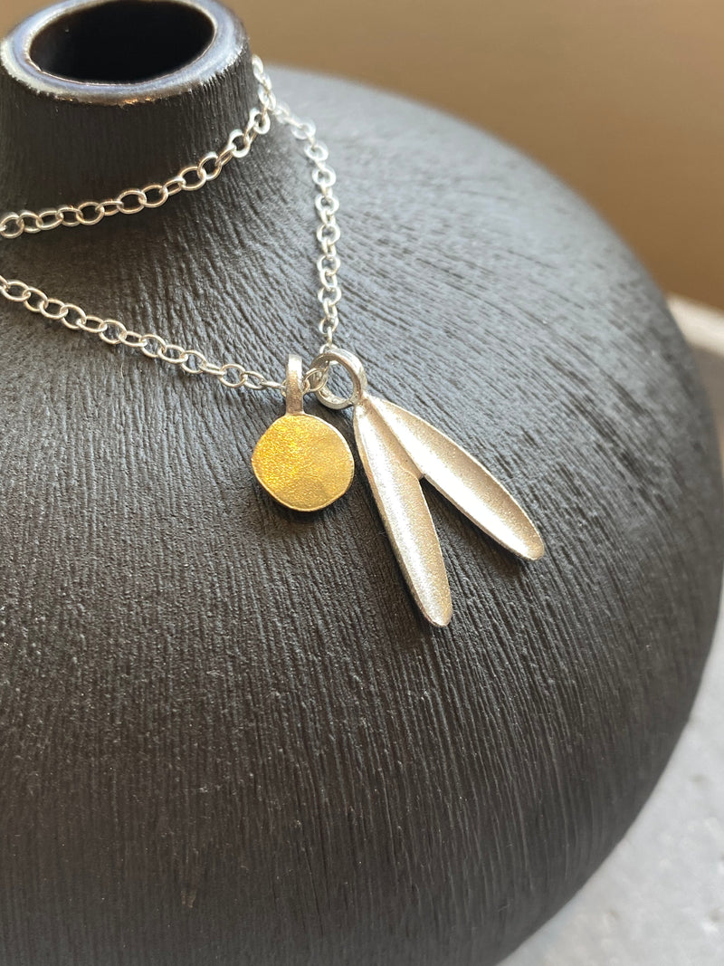 Gold Pebble With Double Sycamore Leaf Pendant