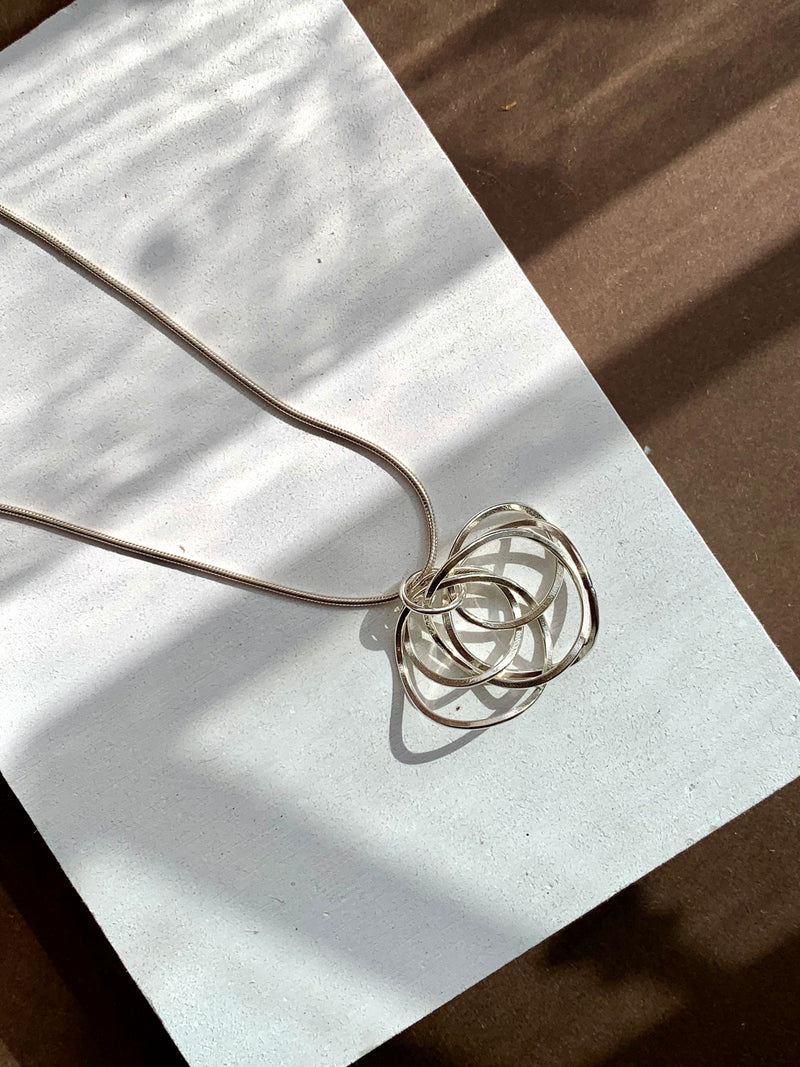 Multi Circle Linked Necklace