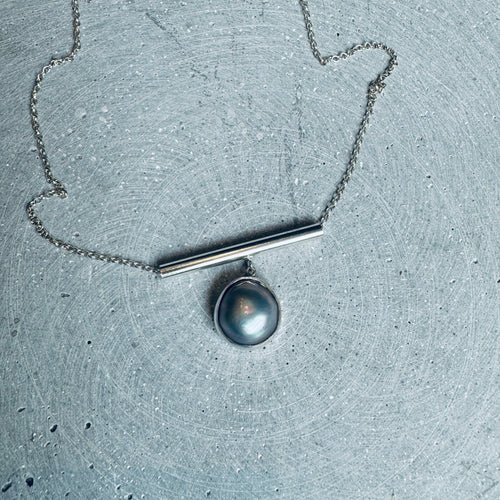 Silver Lizzie tube necklace with Mabe Peacock pearl and silver chain