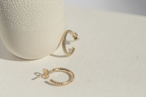 Dotty Textured Hoop Earring Solid Gold