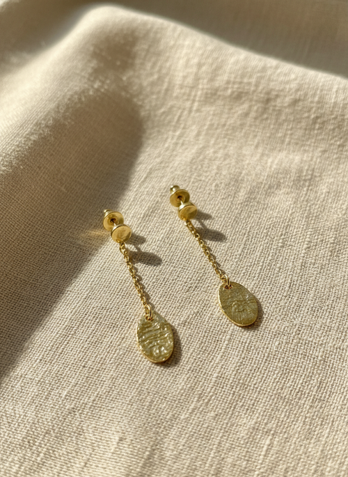 Lunar Cascade Drops Gold