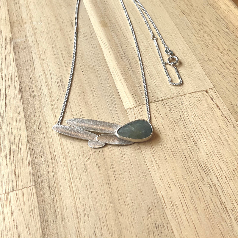 Lustre Rosecut Irregular Sapphire Necklace