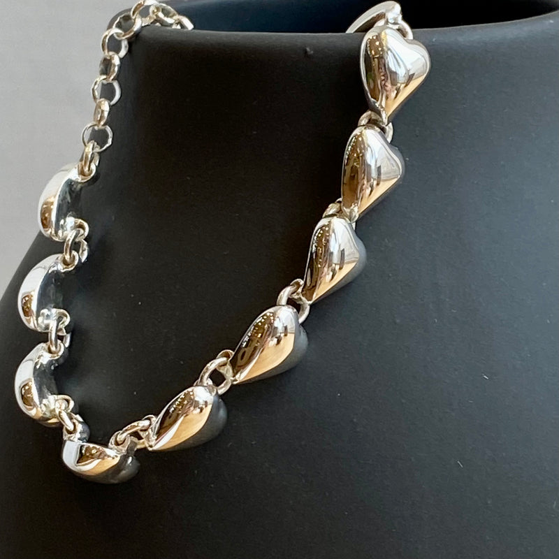 Polished Pebble Hearts Bracelet