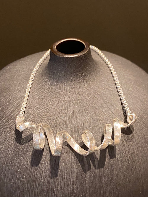 Large Spiral on Trace Chain Necklace