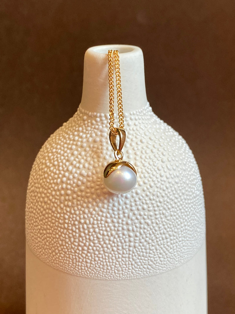 Gold Pearl Pendant
