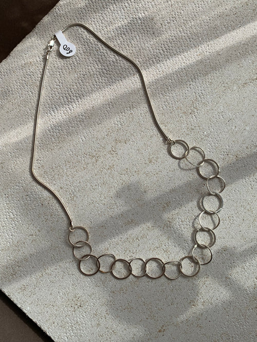 Silver Interlinking Circle Necklace