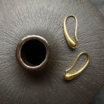 Gold organic smooth drop earrings