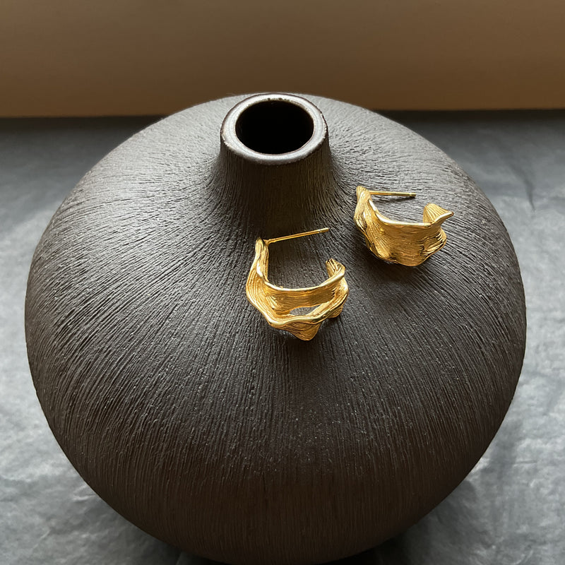 Textured gold organic earrings