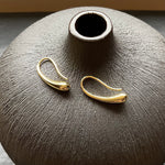 Gold organic smooth drop earrings