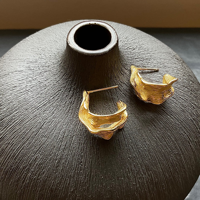 Textured gold organic earrings