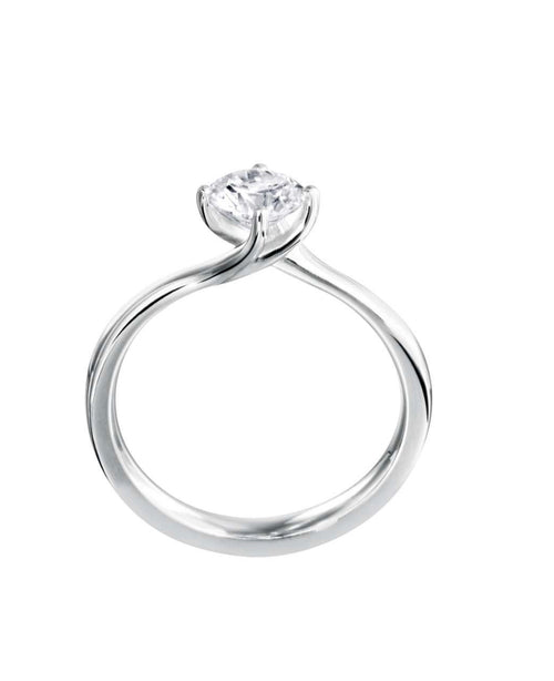 A timeless compass set round twist solitaire with curved plain shoulders
